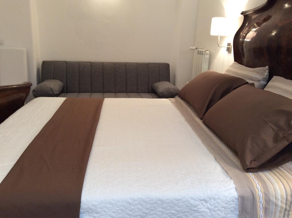 Desiderio Di Roma Hotel ภายนอก รูปภาพ