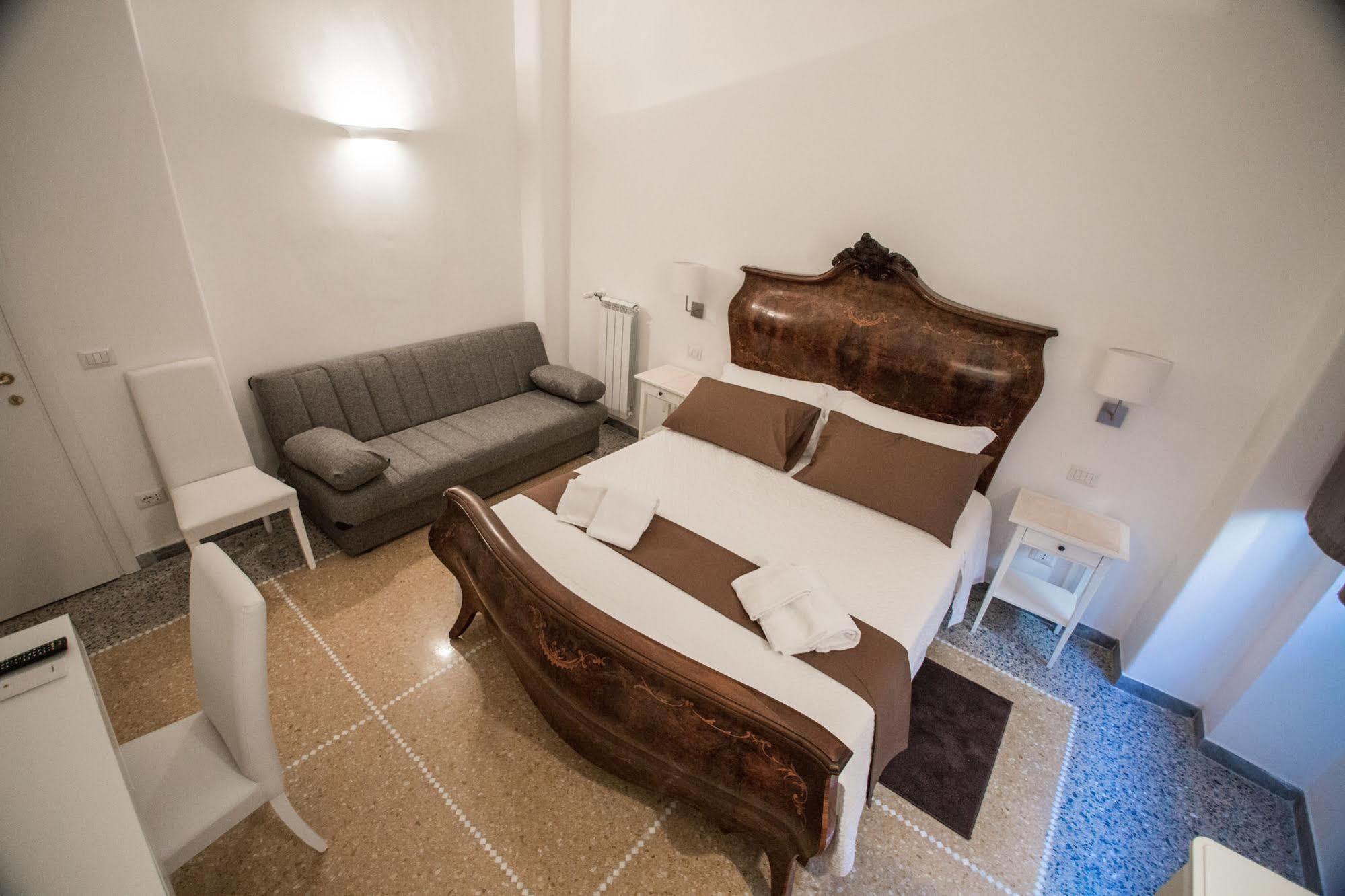 Desiderio Di Roma Hotel ภายนอก รูปภาพ
