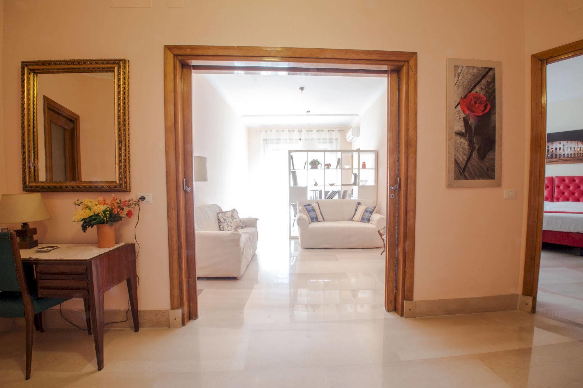 Desiderio Di Roma Hotel ภายนอก รูปภาพ